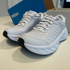 Hoka Bondi SR Sneaker Size 6.5 women’s